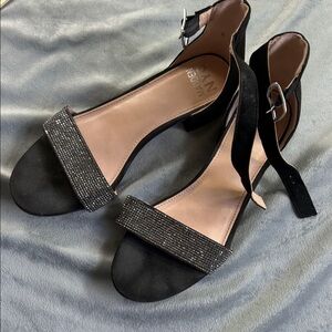 Madden NYC black ankle strap dress shoes women’s size 5